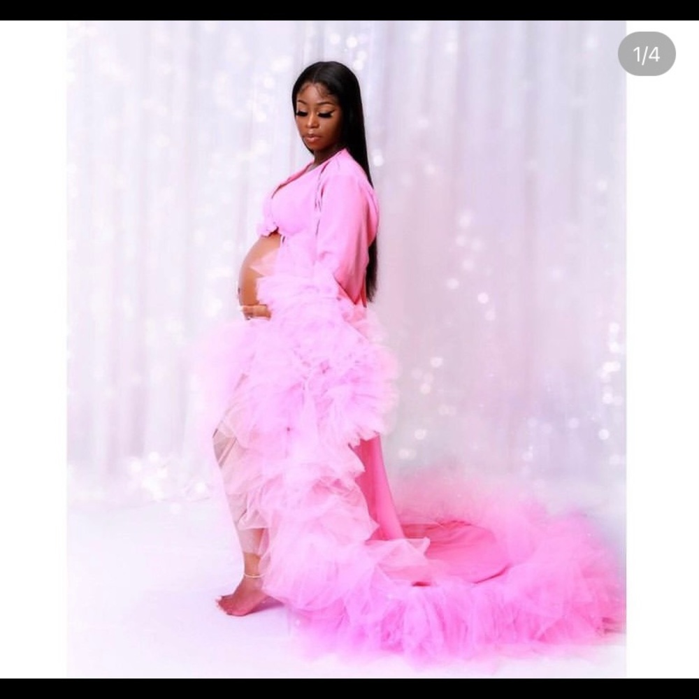 Maternity gown